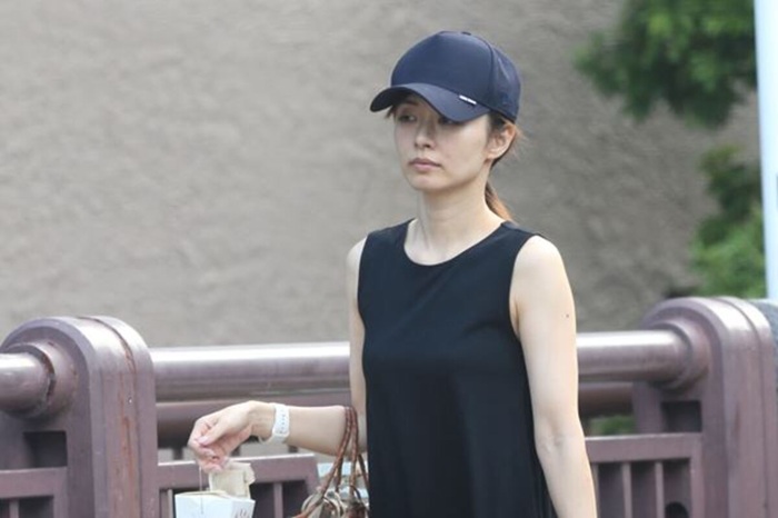 伊藤綾子の年齢と現在の見た目は?44歳になった今の印象