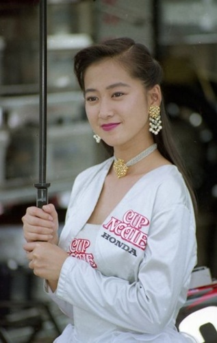 妻・三井ゆりの画像で見る若い頃と現在の変化